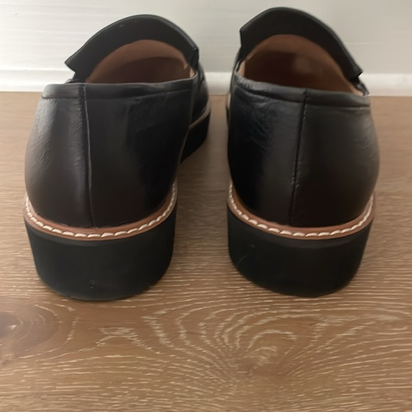 Naturalizer Adiline Black Leather Loafer size 10. EU 41 - Picture 3 of 4